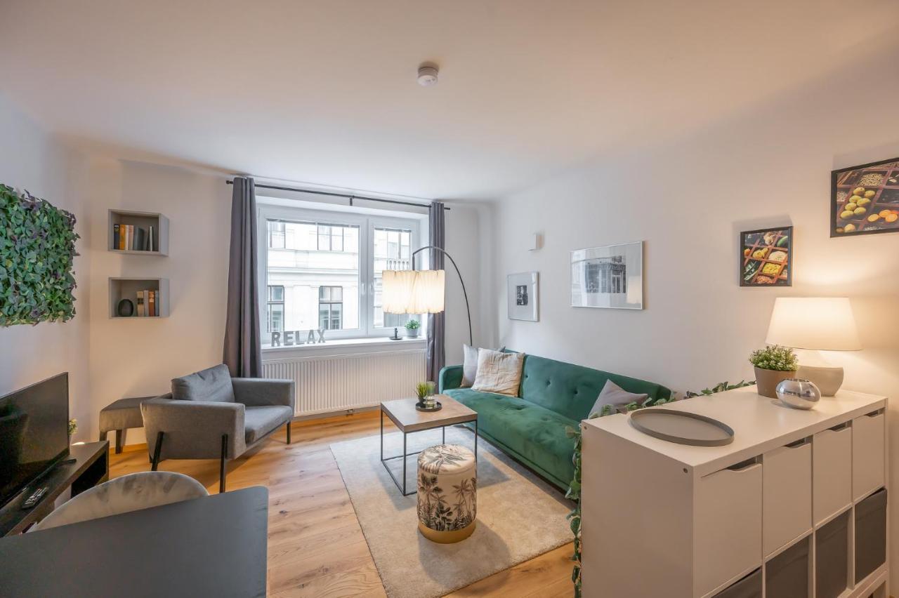 Modern City Center Apartment Vienna Exterior photo